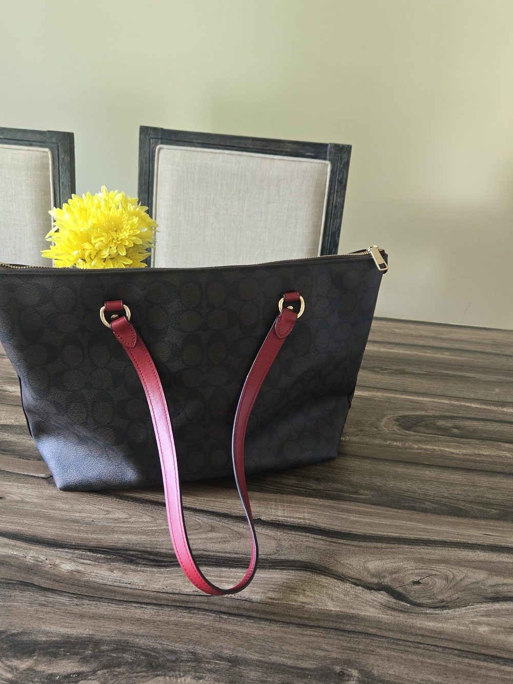Coach Signature Tote - Picture 7 of 11